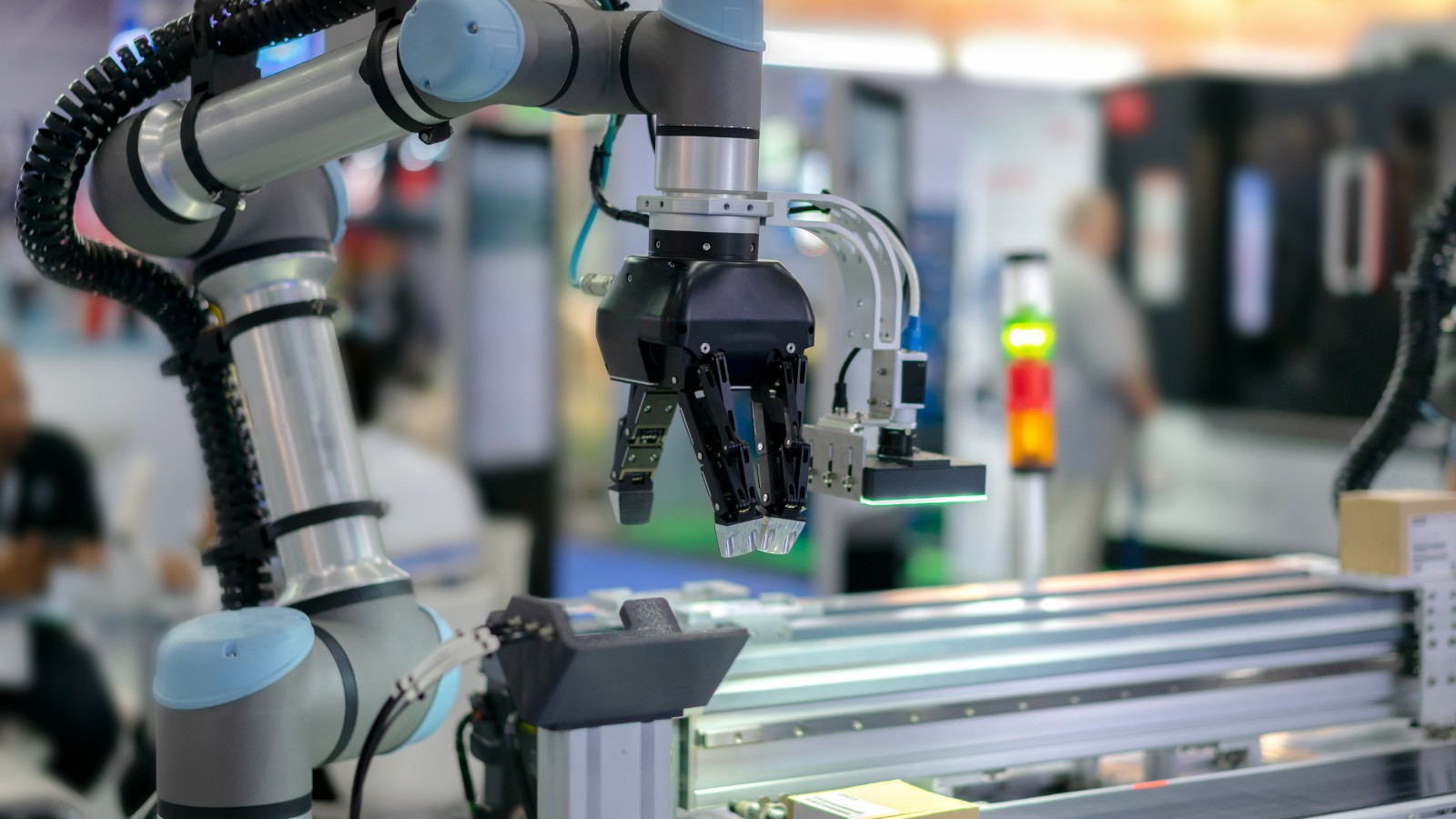 A Startup Guide to Deploy Robotic Machinery in Factories