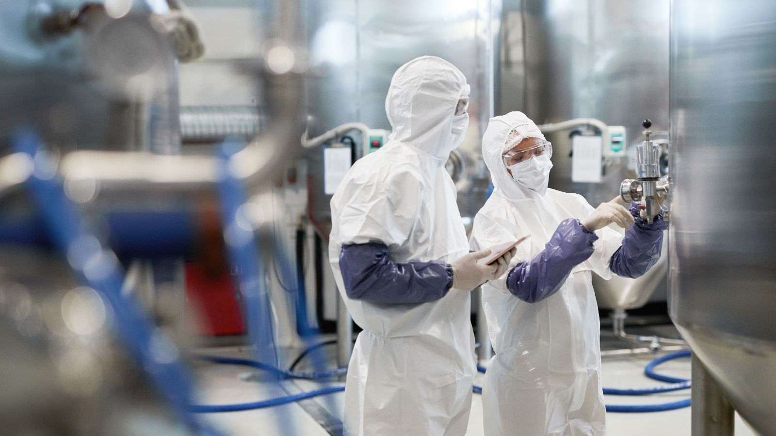 8 Shocking Challenges Facing the Pharmaceutical Manufacturing Industry in 2025