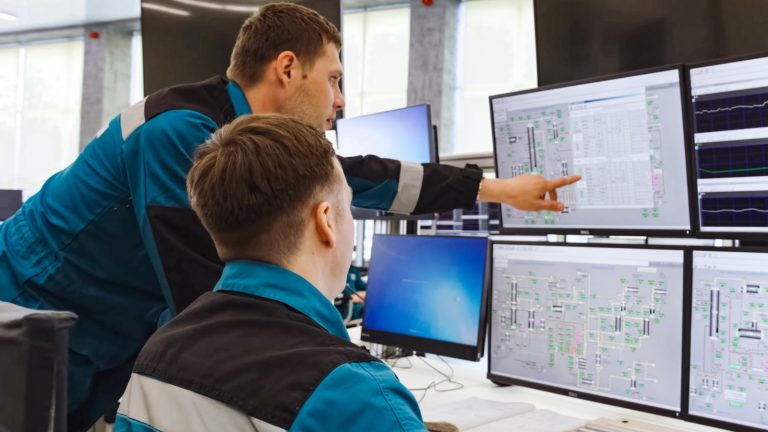 What Real-Time Monitoring Means in Manufacturing