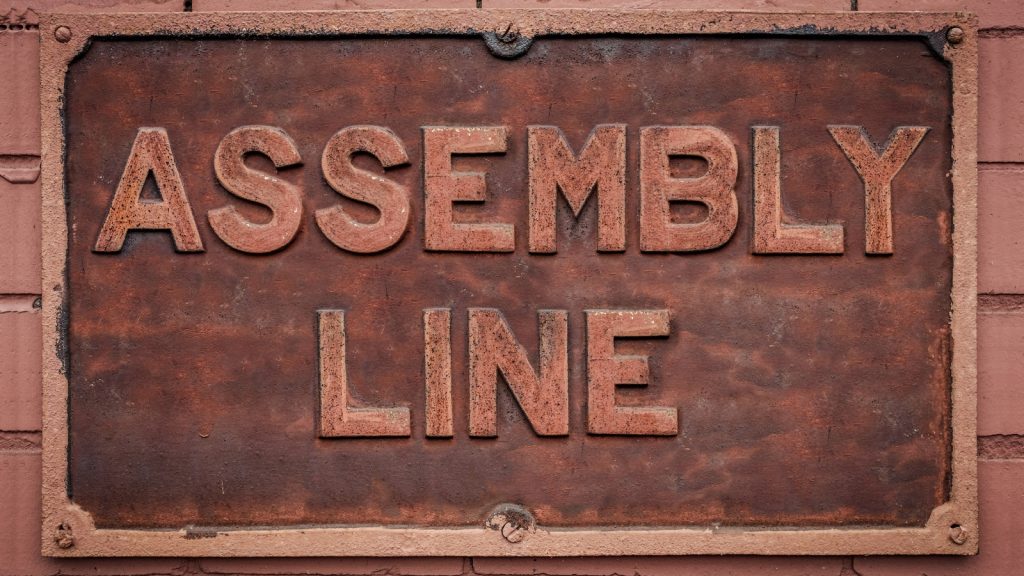 Manufacturing Assembly Line Explained: Types and Benefits
