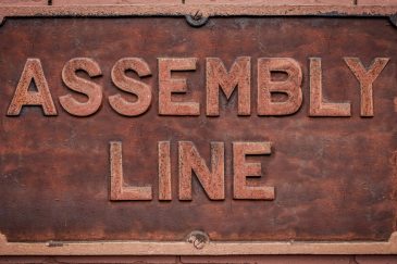 Manufacturing Assembly Line Explained: Types and Benefits