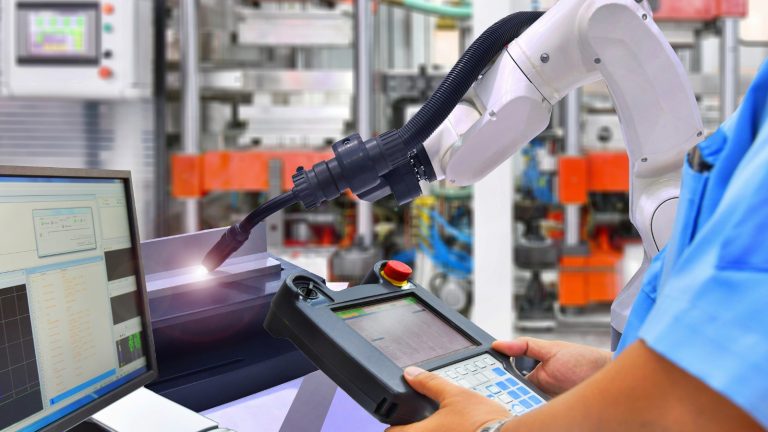 Key Advantages of Robotic Arms: Safety, Precision, and Cost Savings