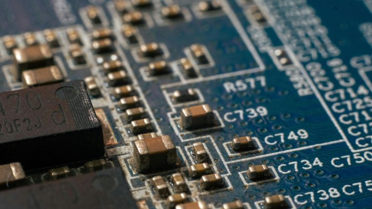 Why AI Is Becoming Essential in Modern Chip Production
