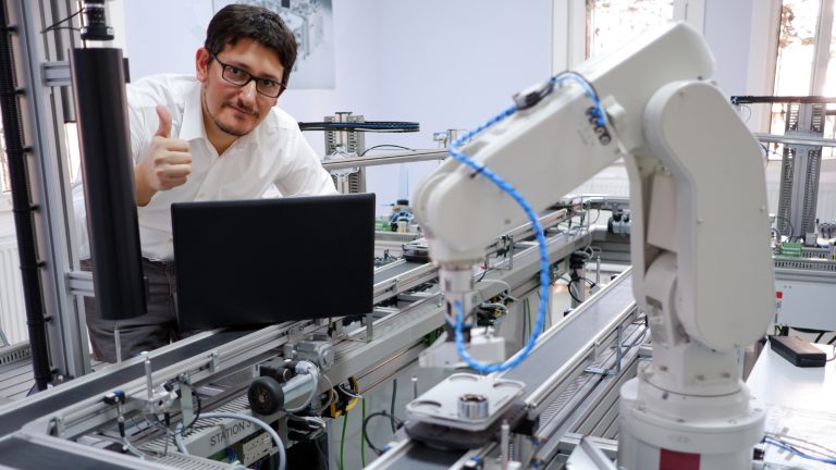 What Is Manufacturing of Medical Devices in the Industry 4.0 Era?