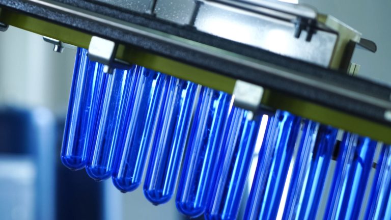 How AI and IoT Elevate EBR Performance in Biotech