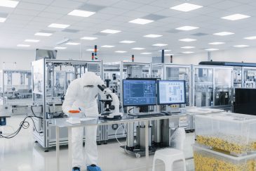 Air Management Platform for Singapore Semiconductor Fabs: Monitoring AMC and Particle Counts