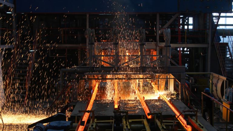 Key Advantages of Vacuum Induction Melting in Manufacturing