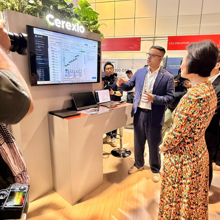 Cerexio SEO S. Gowrishankar launching Cerexio One at ITAP in the presence of Minister Gan Siow Huang
