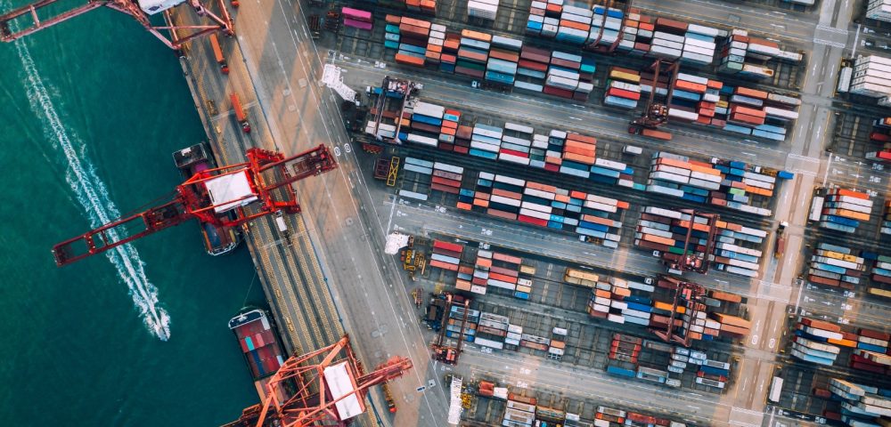 Difference Between Reverse Logistics and Traditional Logistics Difference Between Reverse Logistics and Traditional Logistics